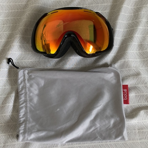 snow boarding goggles - Picture 2 of 3